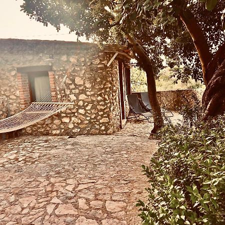 アグリジェント Agriturismo Roba Degli Uliviヴィラ エクステリア 写真