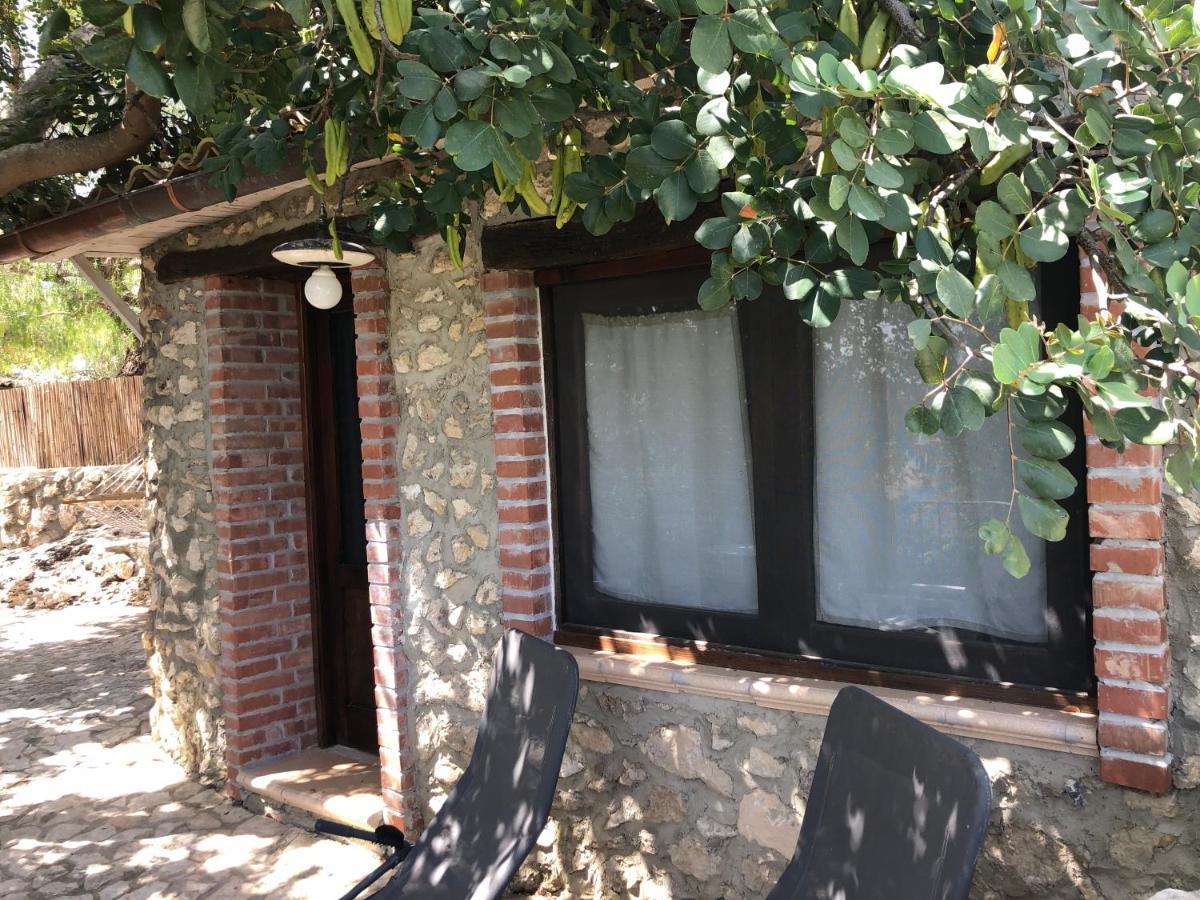 アグリジェント Agriturismo Roba Degli Uliviヴィラ エクステリア 写真