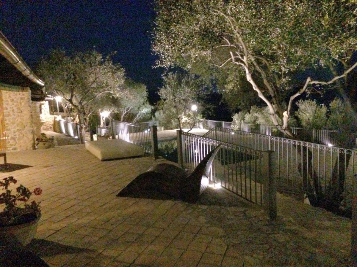 アグリジェント Agriturismo Roba Degli Uliviヴィラ エクステリア 写真